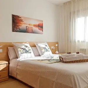 https://apartamento-el-lila-2.catalonia-hotels.com