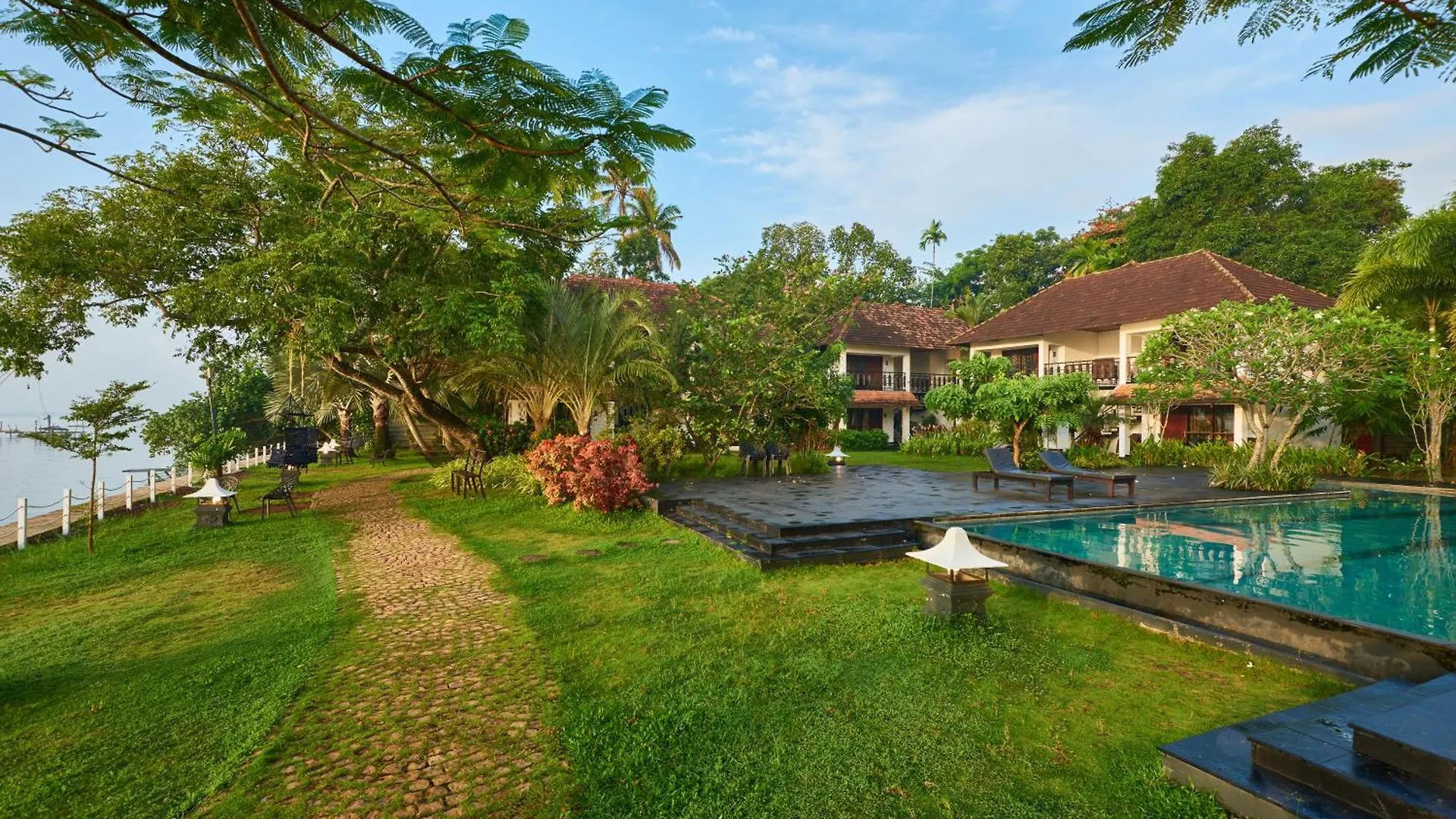 ****  Deshadan Backwater Resort - The Best Sunrise View Alappuzha India
