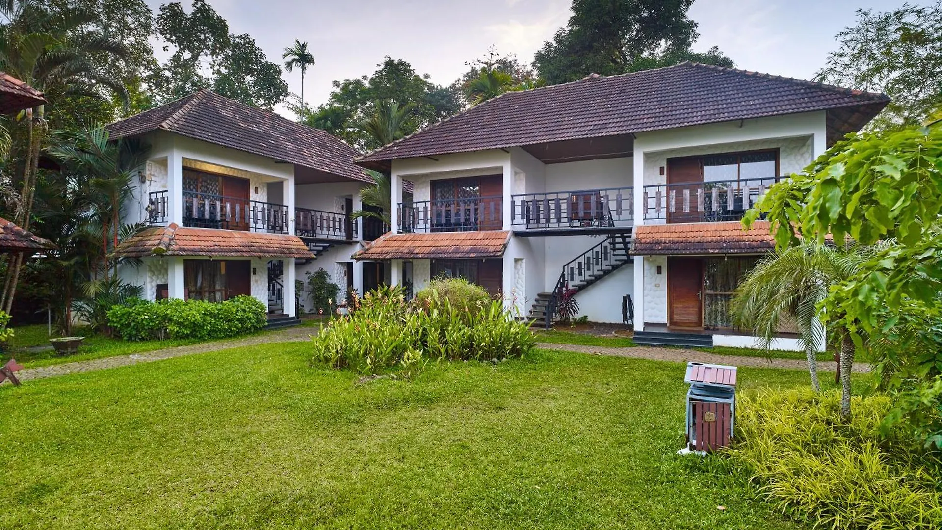 Deshadan Backwater Resort - The Best Sunrise View Alappuzha 4*,