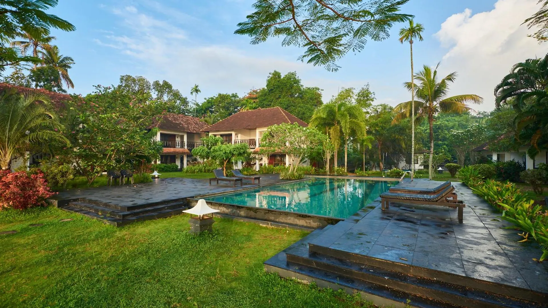 Deshadan Backwater Resort - The Best Sunrise View Alappuzha