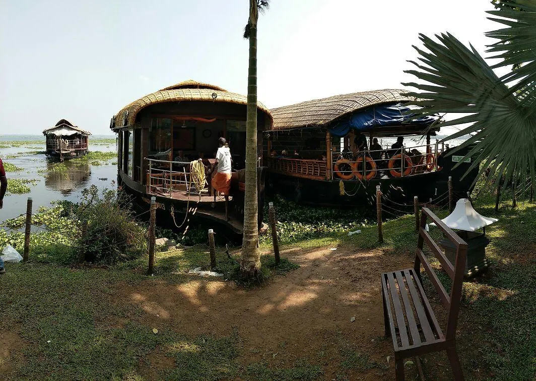 ****  Deshadan Backwater Resort - The Best Sunrise View Alappuzha India