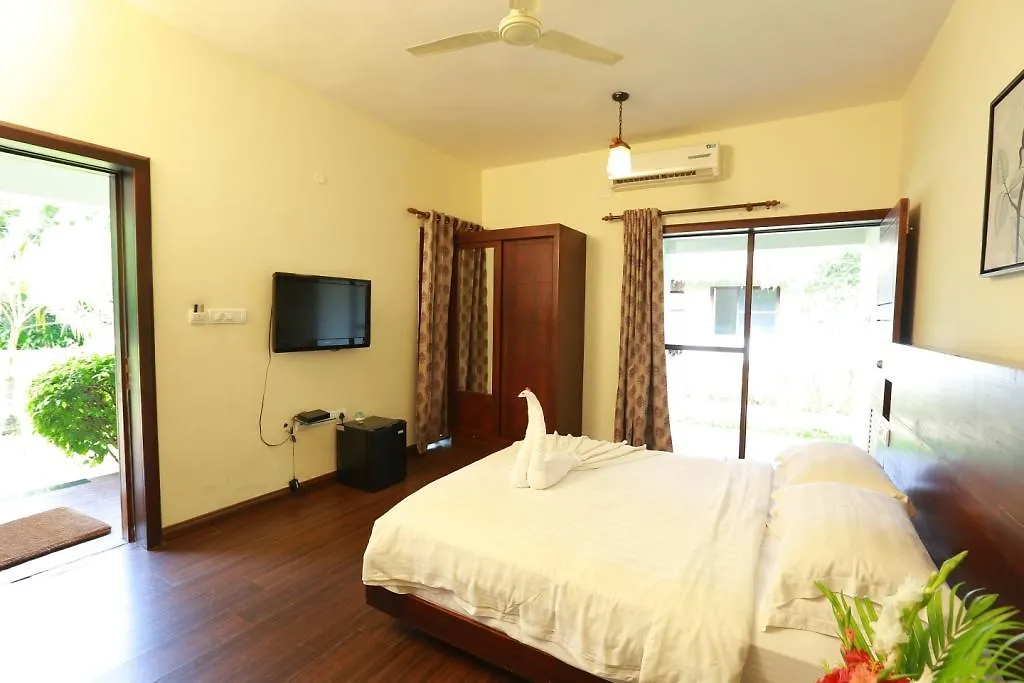 Deshadan Backwater Resort - The Best Sunrise View Alappuzha 4*,  India
